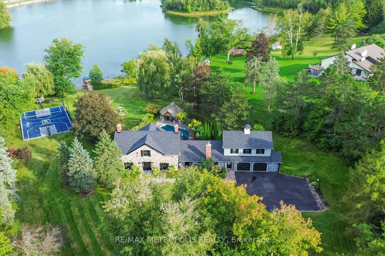 1 Island Lake Drive, Whitchurch-Stouffville, ON, L4A 3G7