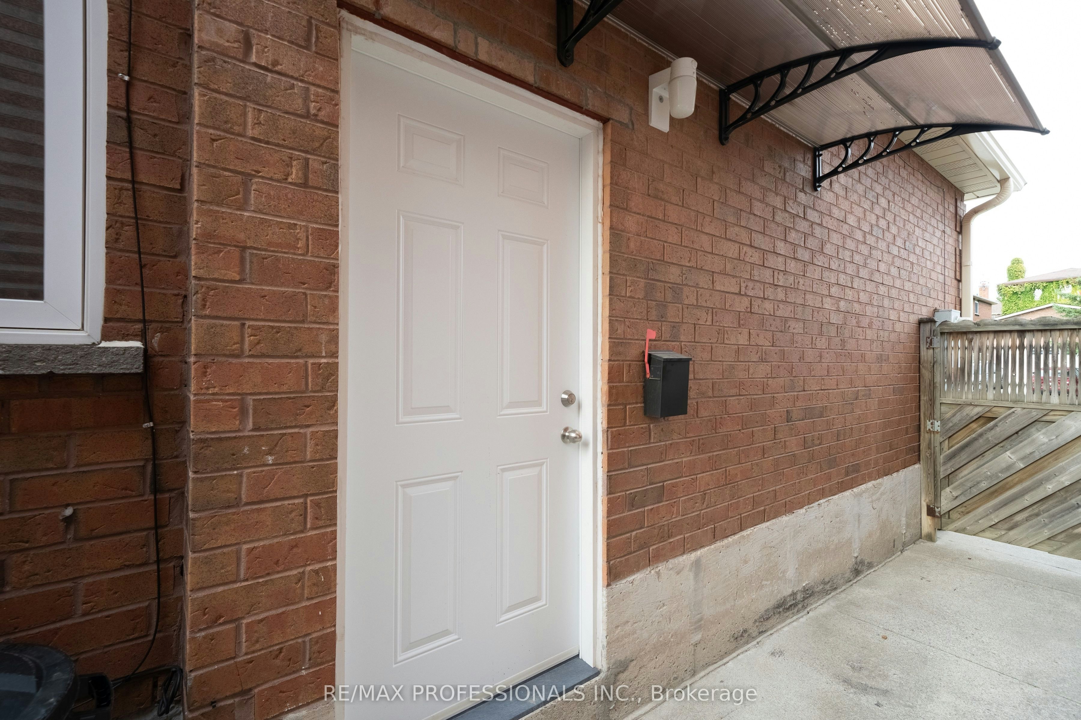 Lower Suite-24 Keefer Court, Vaughan, ON, L4J 5X9 - 3