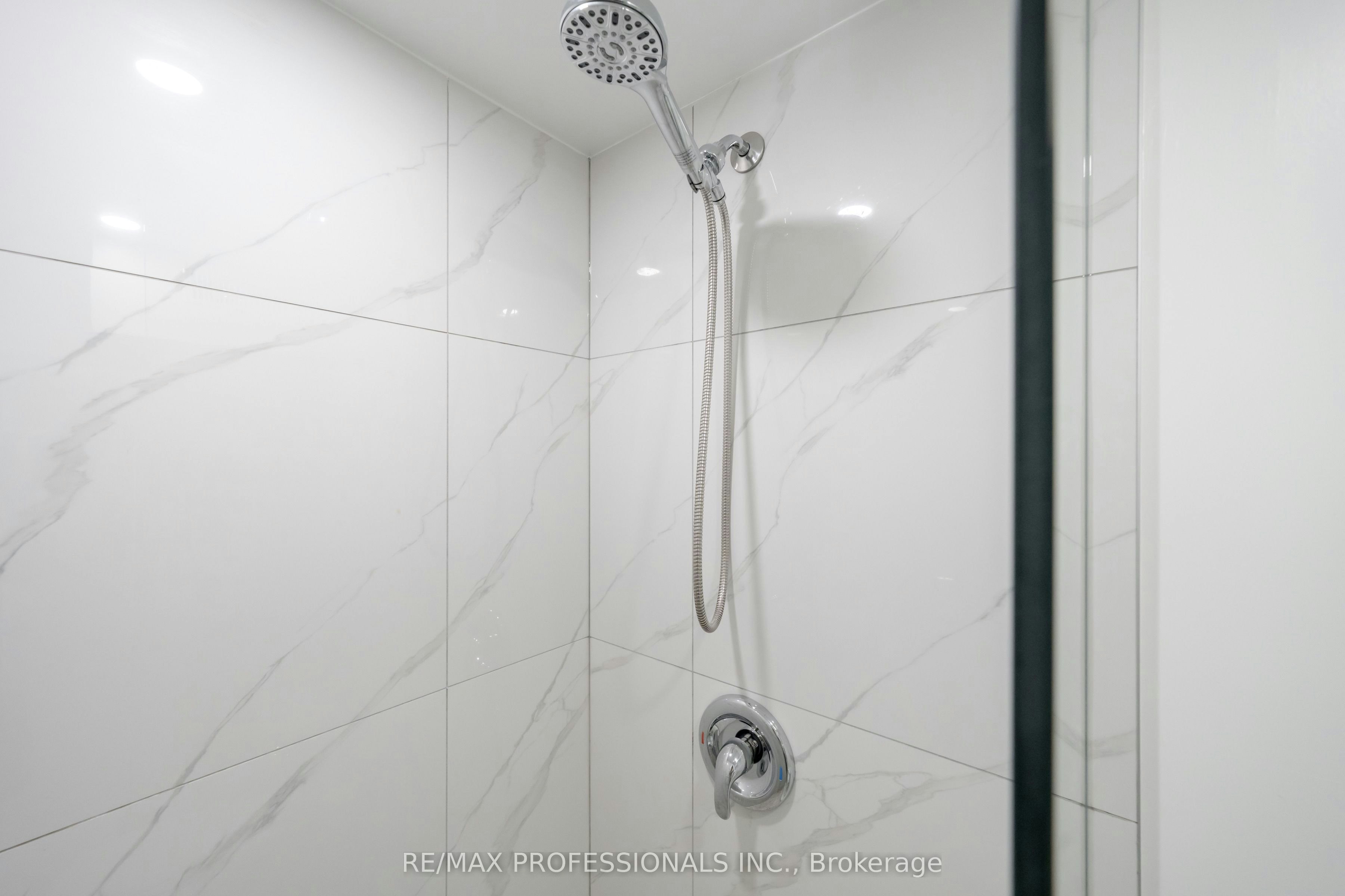 Lower Suite-24 Keefer Court, Vaughan, ON, L4J 5X9 - 19