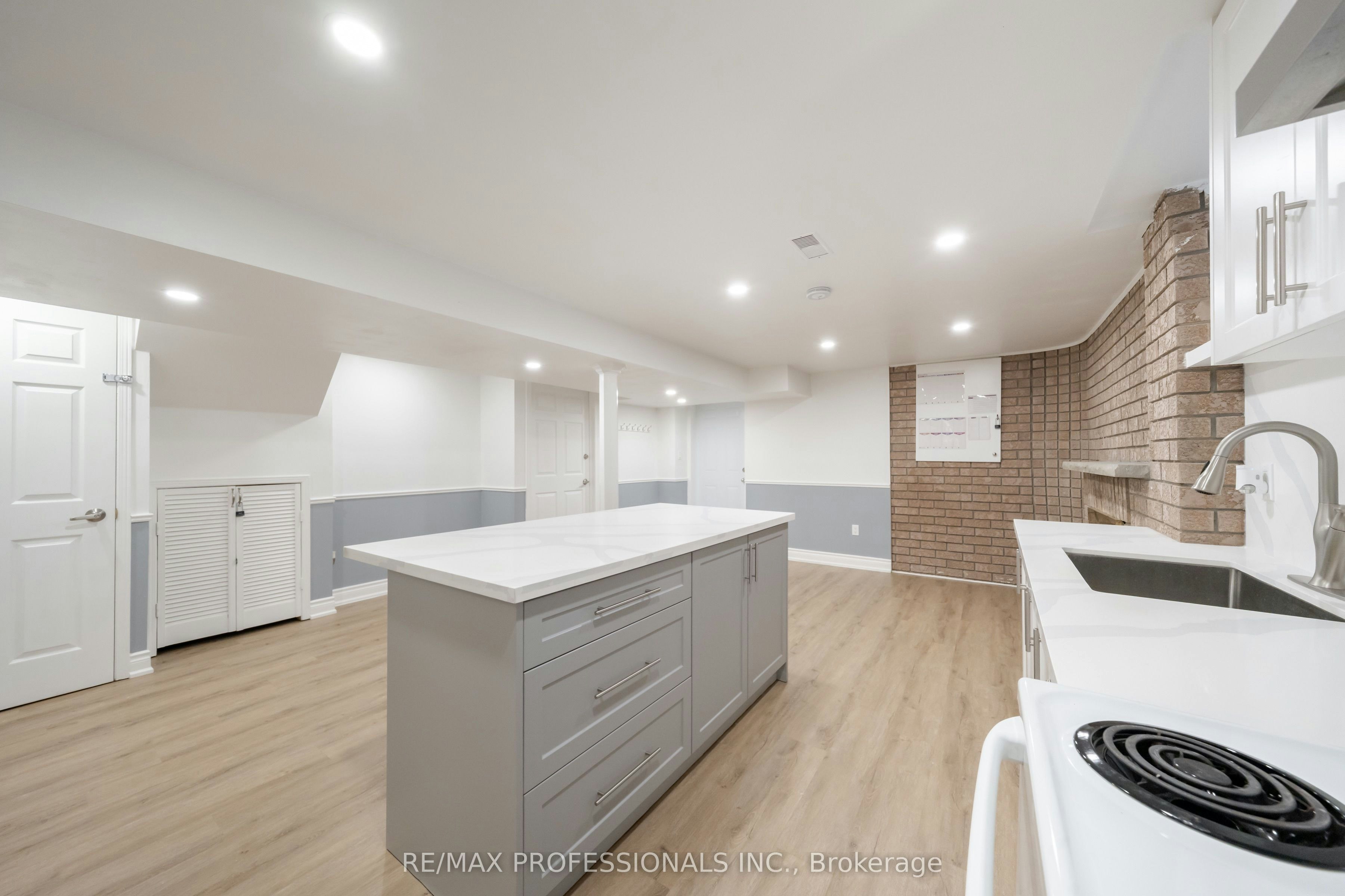 Lower Suite-24 Keefer Court, Vaughan, ON, L4J 5X9 - 14