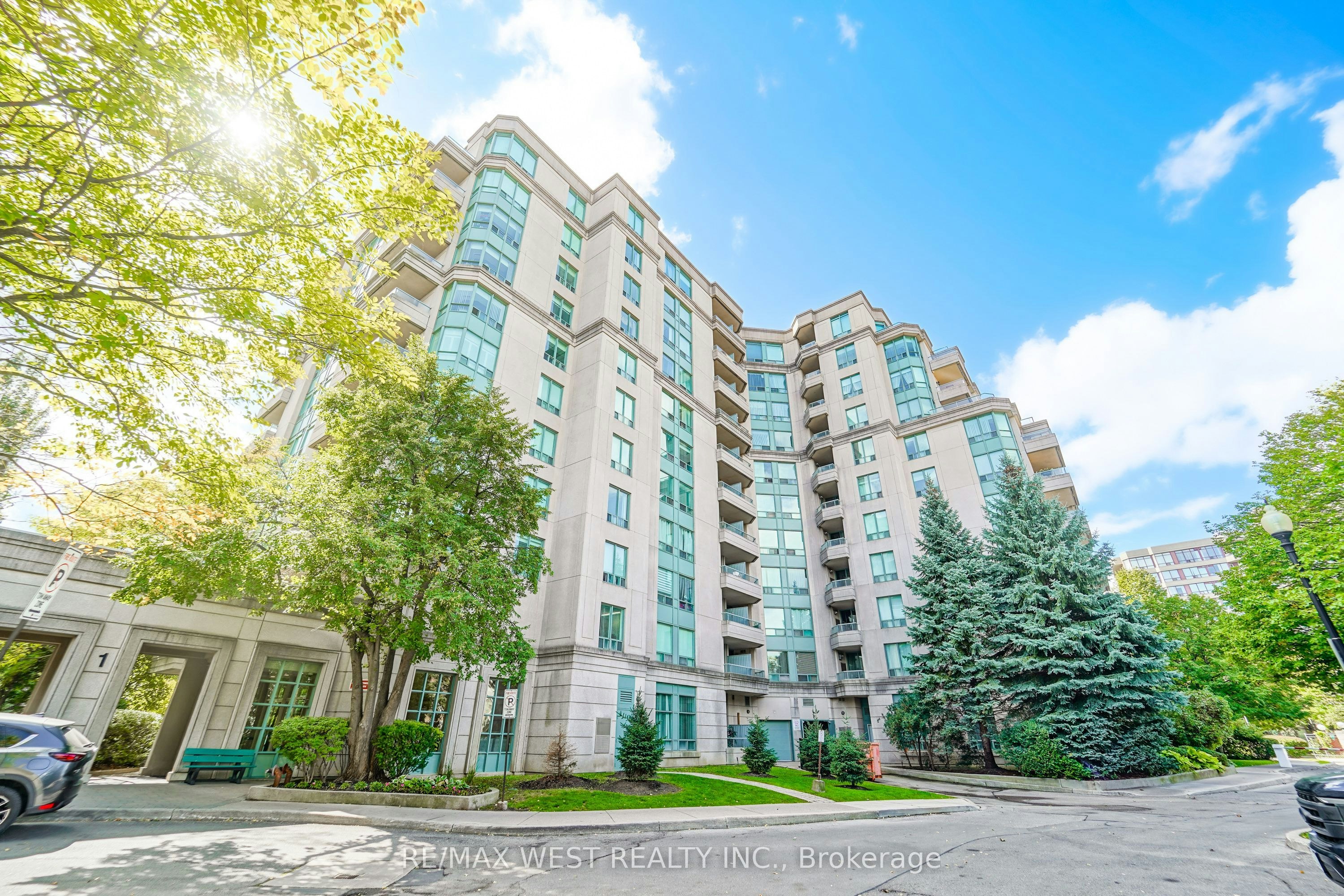 105-1 Emerald Lane, Vaughan, ON, L4J 8N2