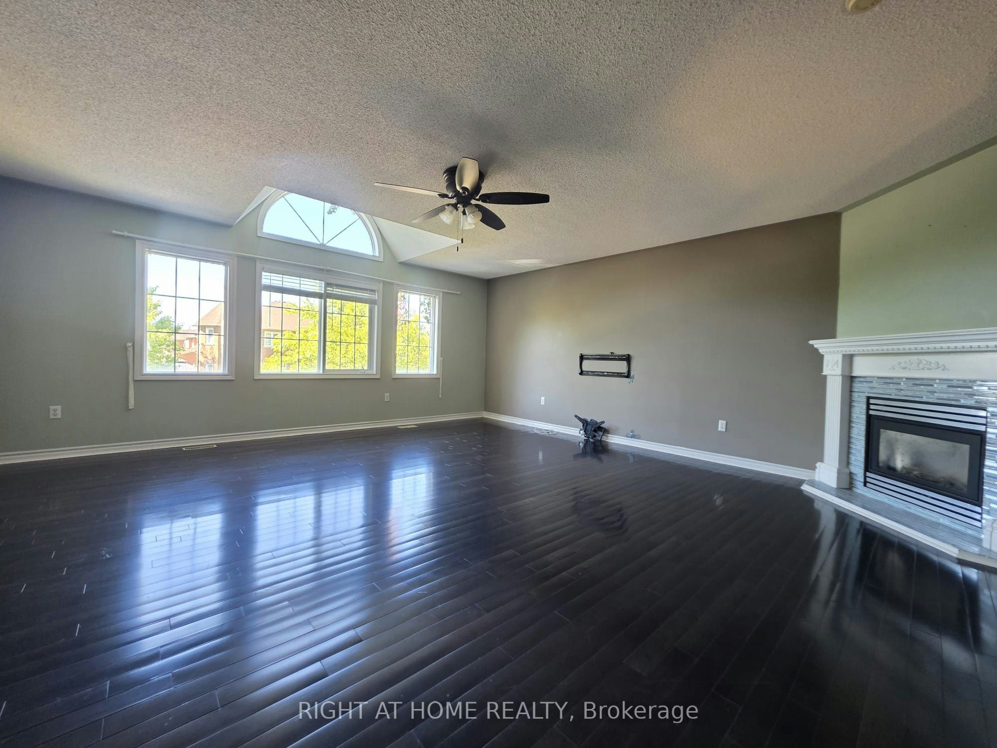 63 Sunridge Street, Richmond Hill, ON, L4E 3T7 - 7