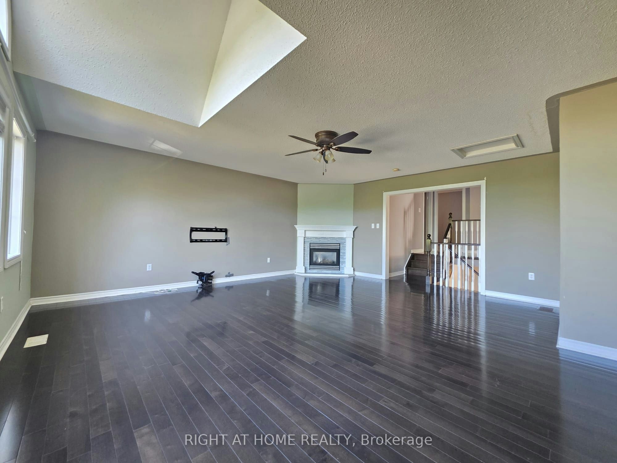 63 Sunridge Street, Richmond Hill, ON, L4E 3T7 - 8
