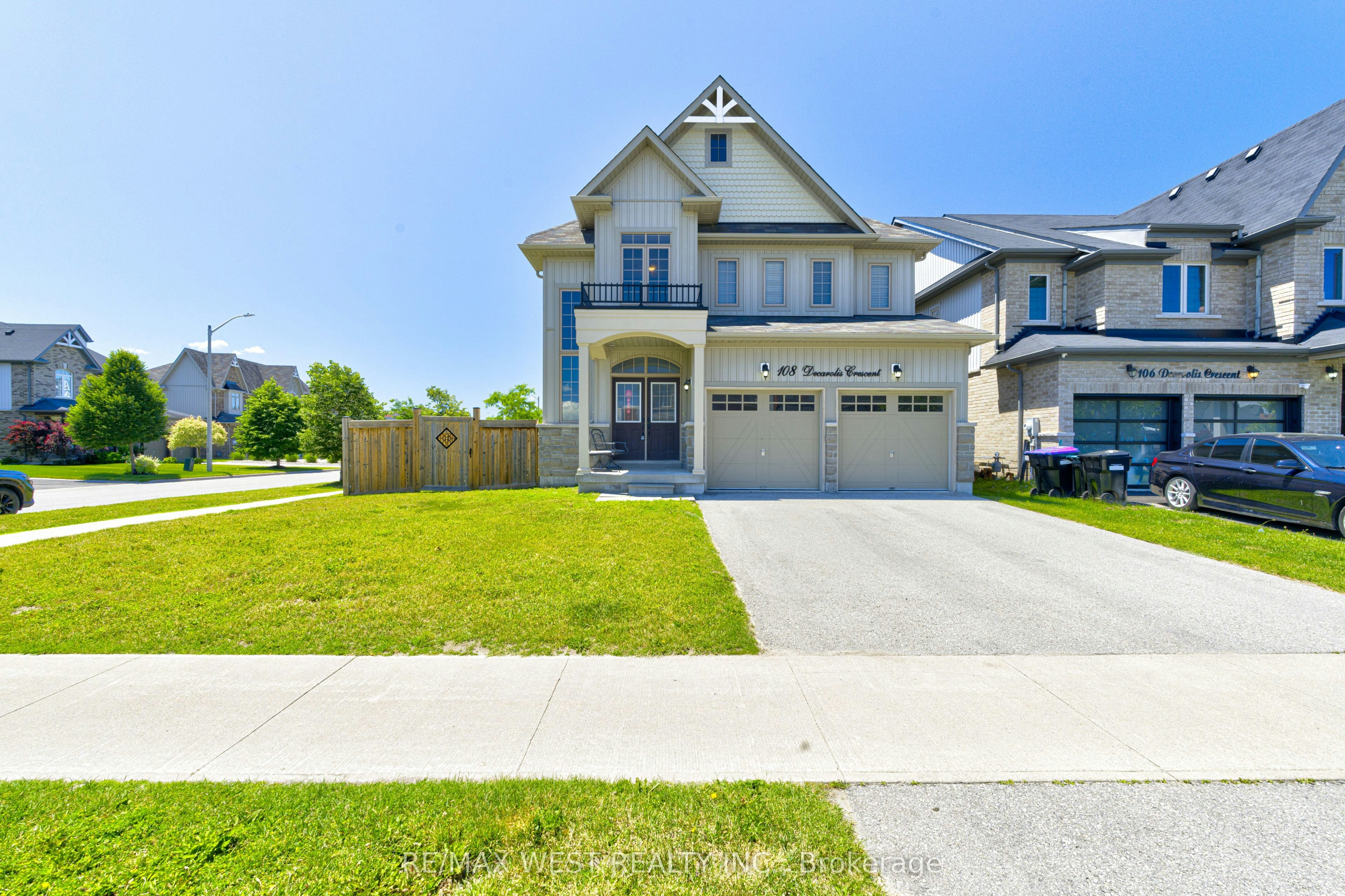 108 Decarolis Street, Essa, ON, L0M 1B4