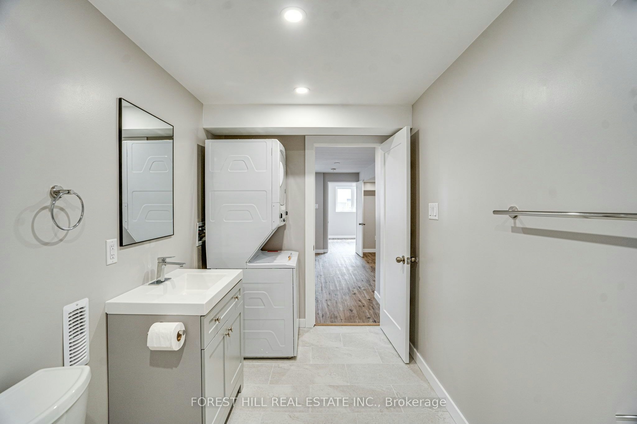 BSMT-21 Conchita Street, Georgina, ON, L4P 0H4 - 24