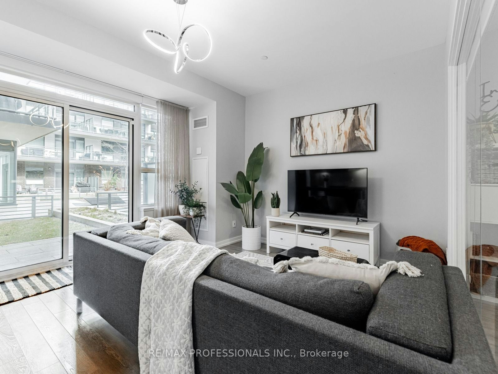 A101-241 Sea Ray Avenue, Innisfil, ON, L9S 0L9 - 2