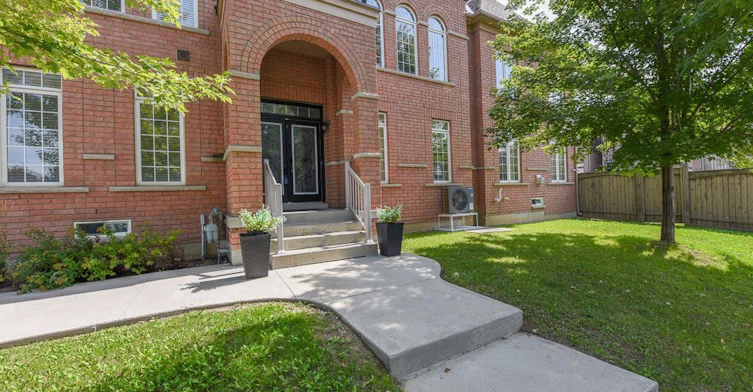 119 Lindbergh Drive, Vaughan, ON, L4H 1M1