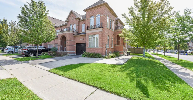 119 Lindbergh Drive, Vaughan, ON, L4H 1M1 - 2