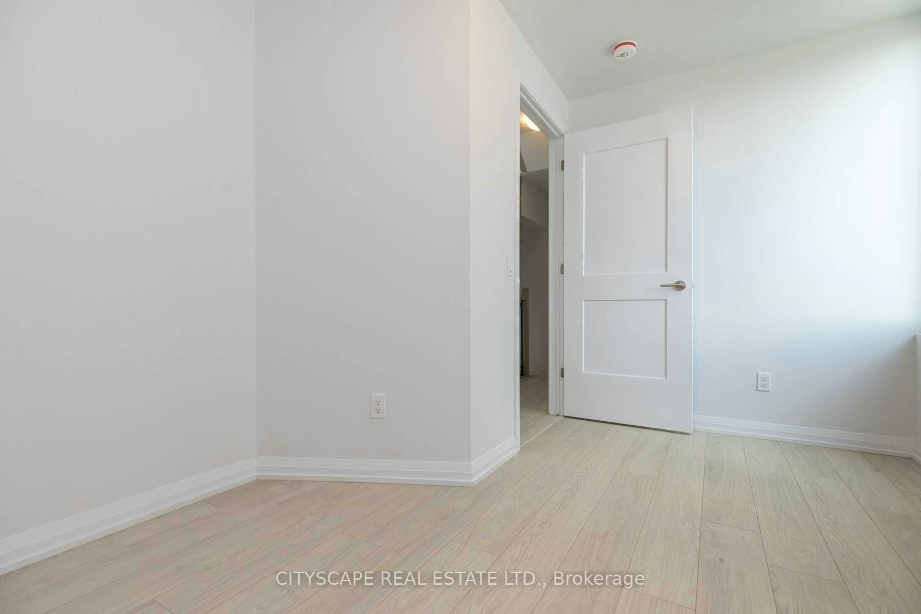 Th 01-1010 Portage Parkway, Vaughan, ON, L4K 0K3 - 17