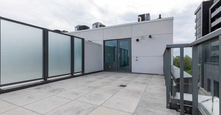 Th 01-1010 Portage Parkway, Vaughan, ON, L4K 0K3 - 21