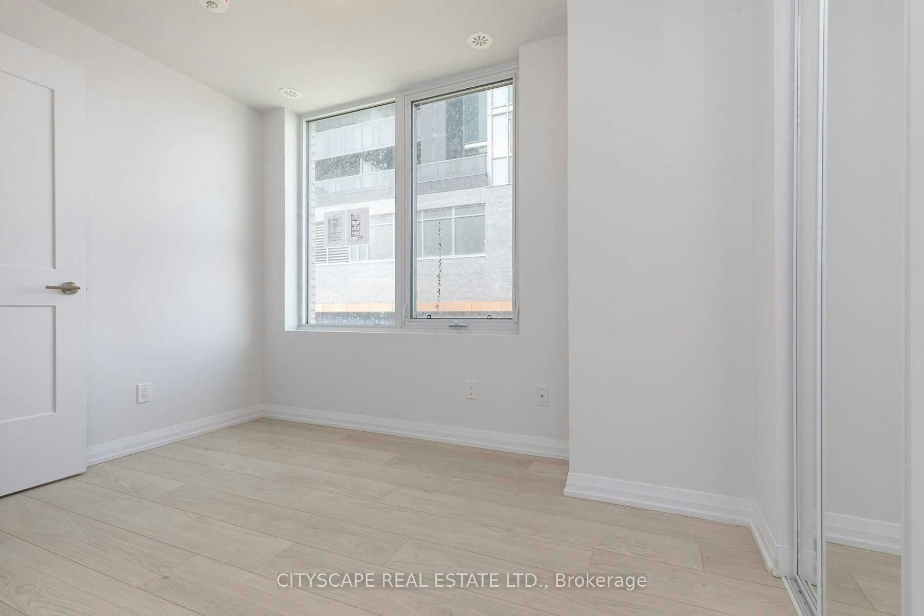 Th 01-1010 Portage Parkway, Vaughan, ON, L4K 0K3 - 11
