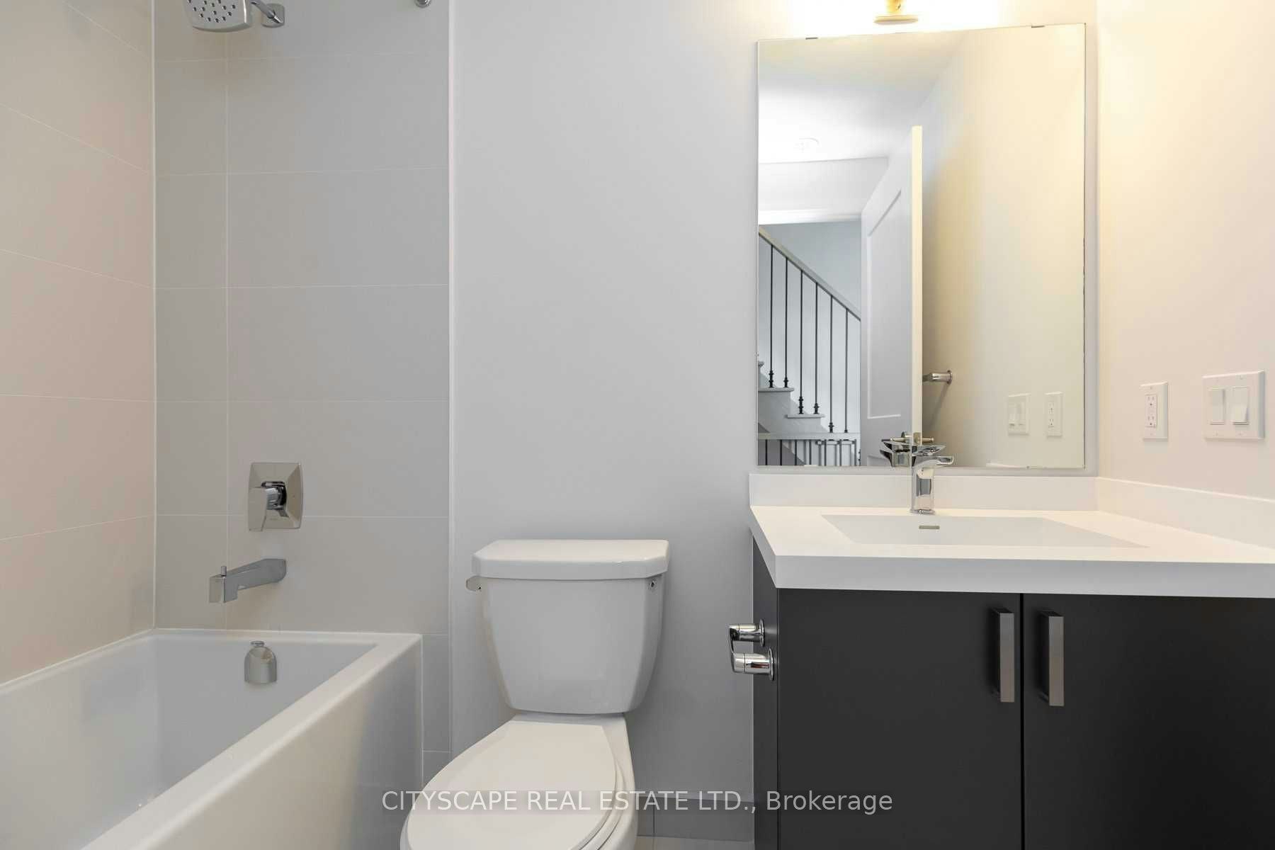 Th 01-1010 Portage Parkway, Vaughan, ON, L4K 0K3 - 12