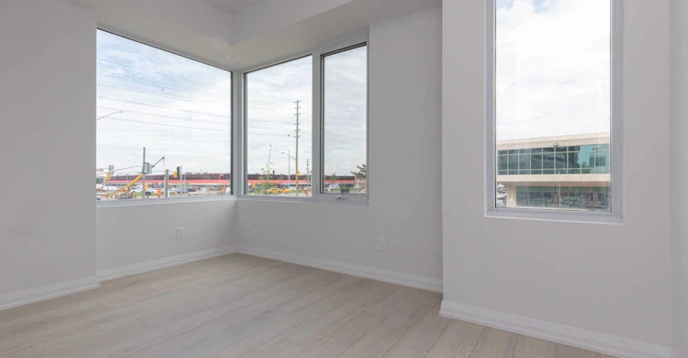 Th 01-1010 Portage Parkway, Vaughan, ON, L4K 0K3 - 8