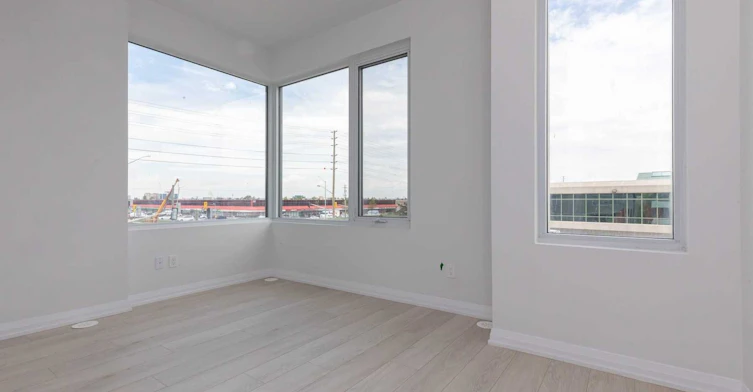 Th 01-1010 Portage Parkway, Vaughan, ON, L4K 0K3 - 14