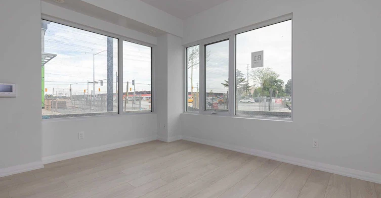 Th 01-1010 Portage Parkway, Vaughan, ON, L4K 0K3 - 3