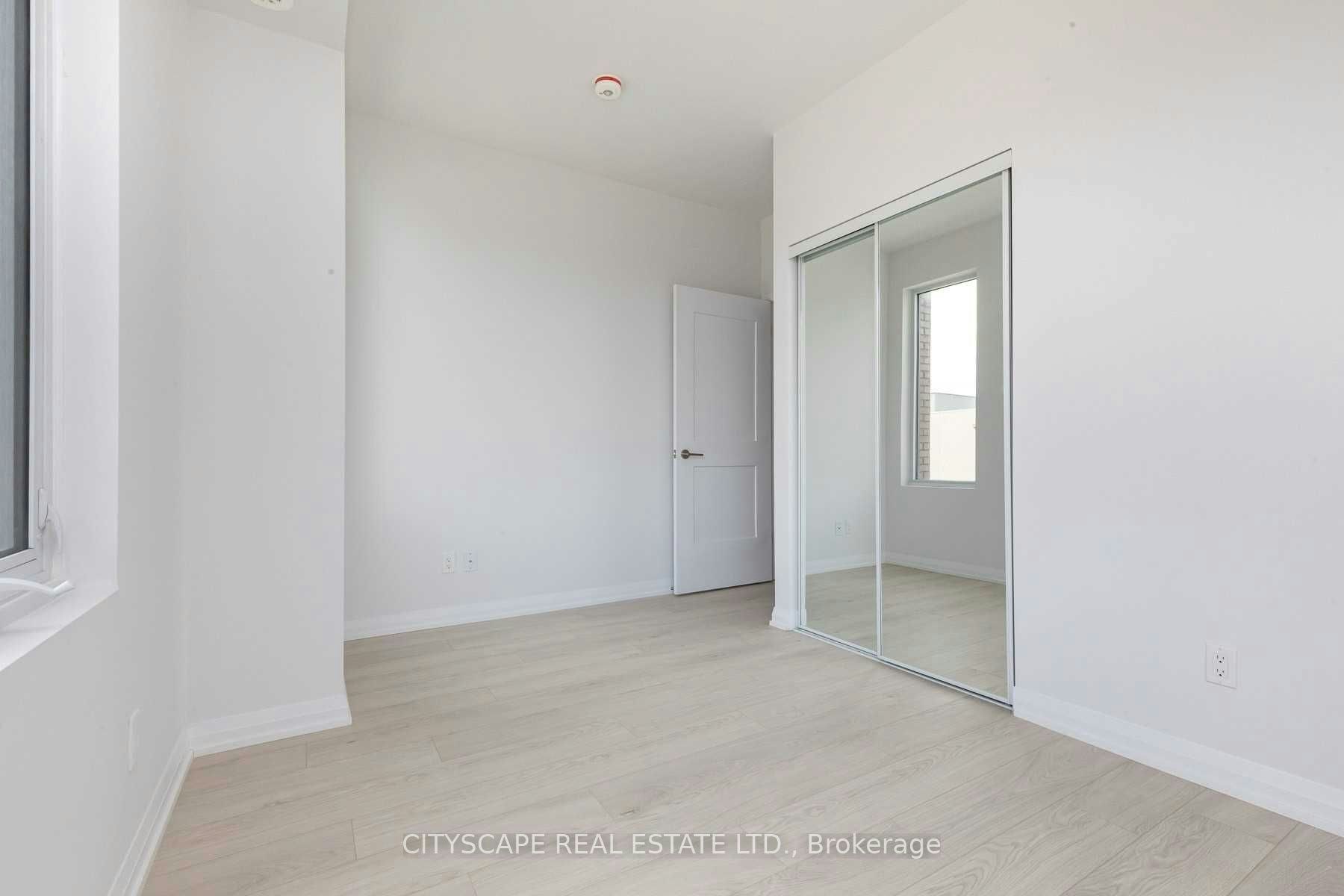 Th 01-1010 Portage Parkway, Vaughan, ON, L4K 0K3 - 9