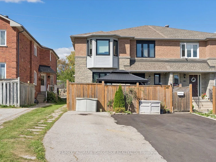 537 Walpole Crescent, Newmarket, ON, L3X 2A5