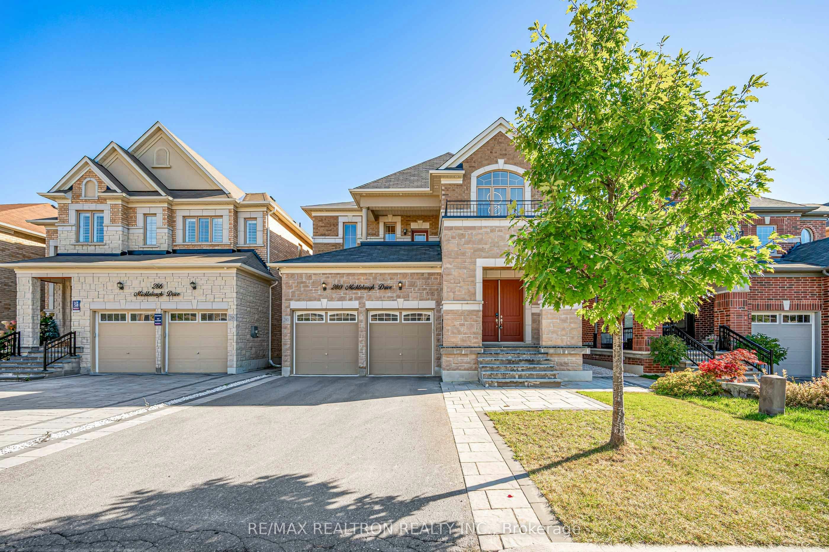 280 Mickleburgh Drive, Newmarket, ON, L3X 0J9