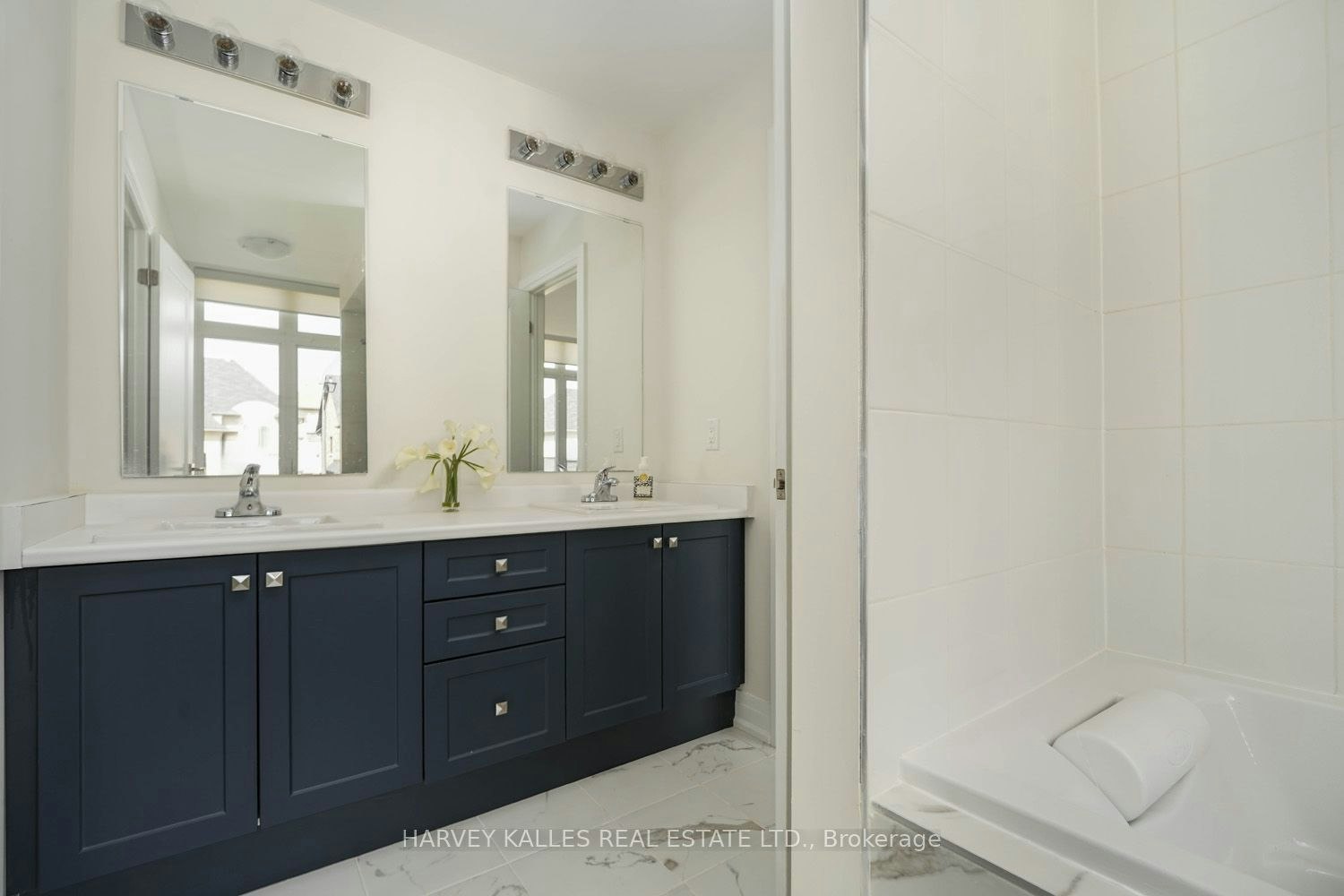 Main Floor-253 Seaview Heights, East Gwillimbury, ON, L9N 0Z1 - 35