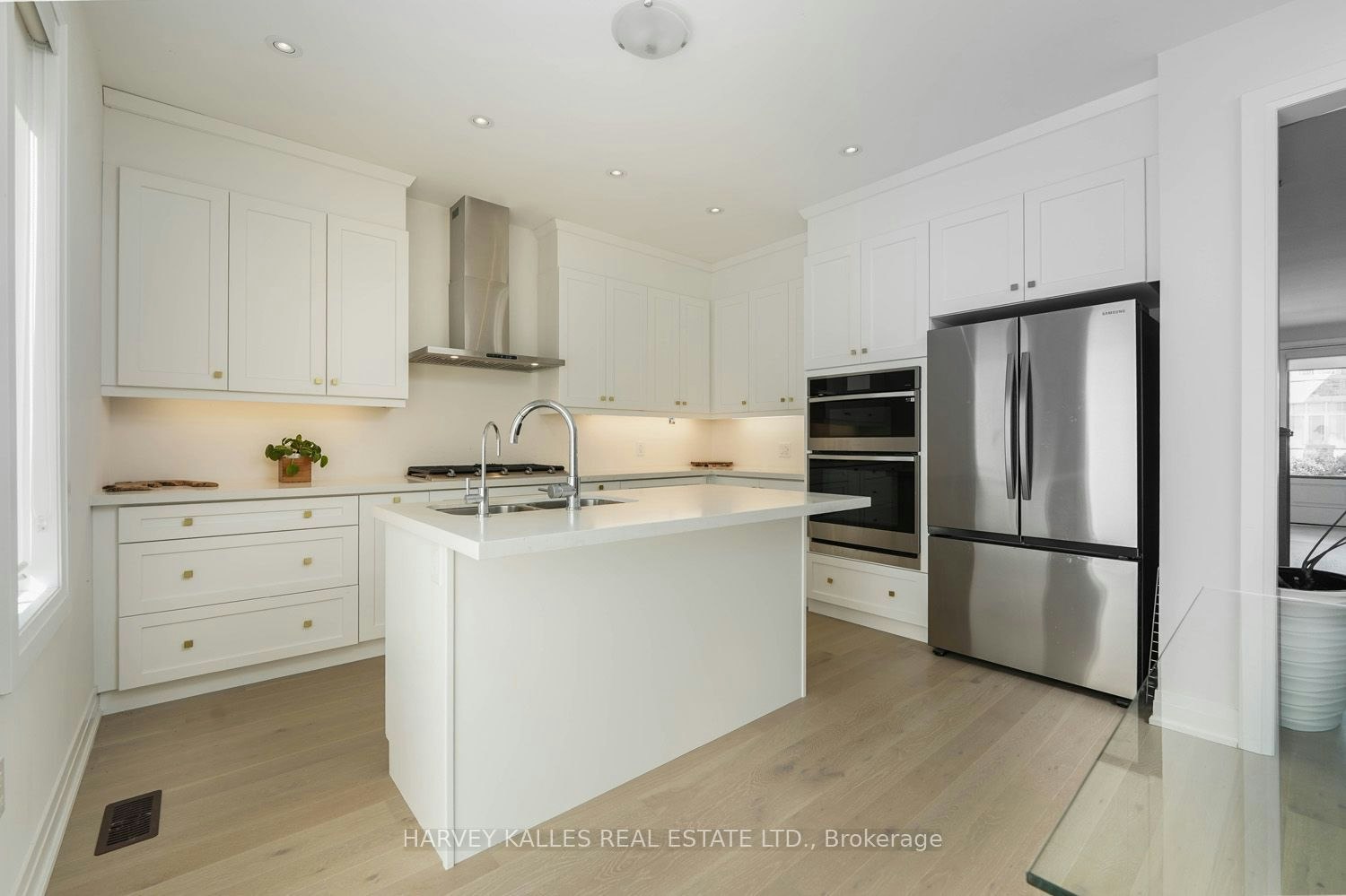 Main Floor-253 Seaview Heights, East Gwillimbury, ON, L9N 0Z1 - 12