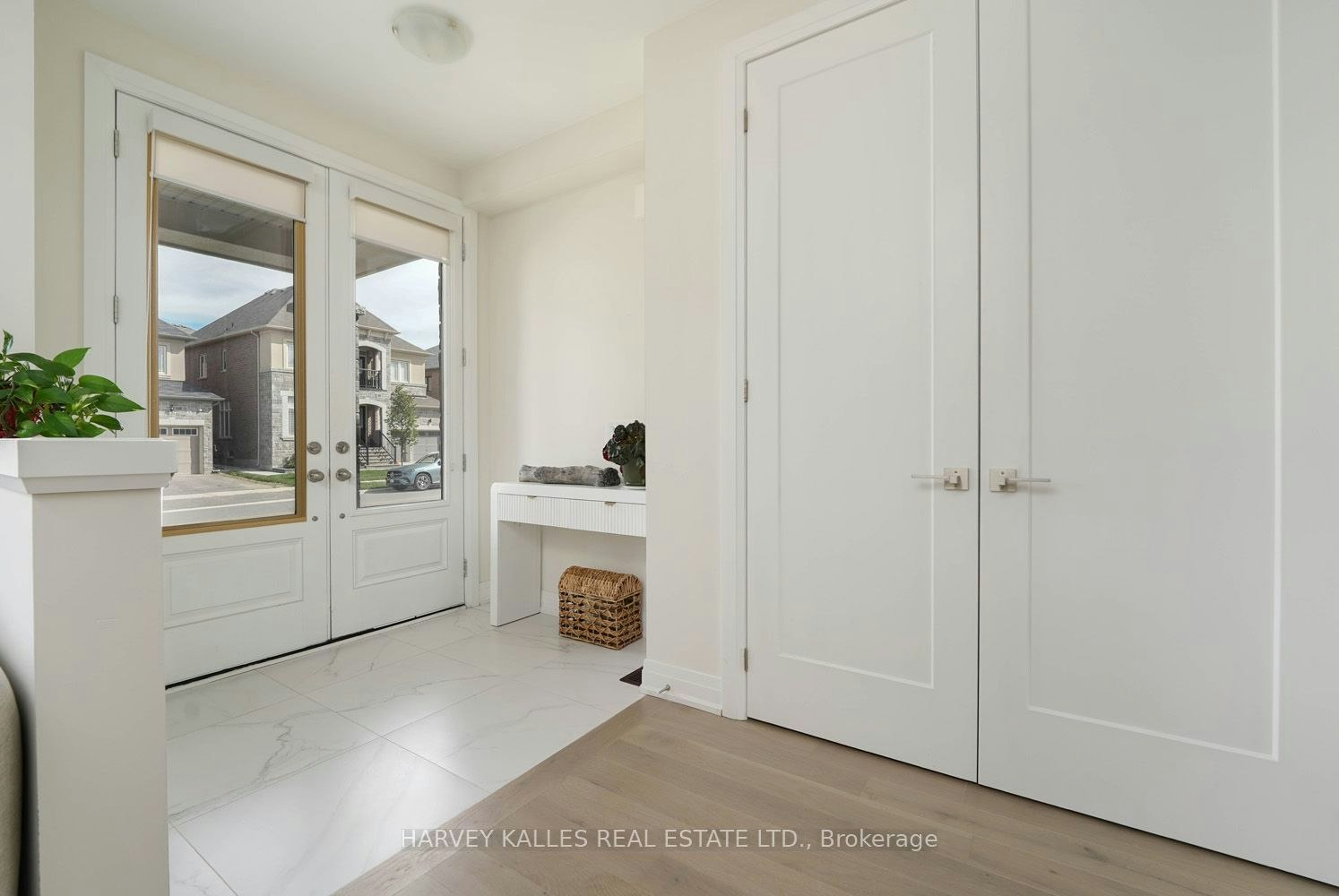 Main Floor-253 Seaview Heights, East Gwillimbury, ON, L9N 0Z1 - 3