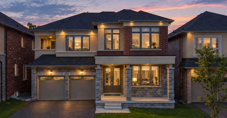 Main Floor-253 Seaview Heights, East Gwillimbury, ON, L9N 0Z1