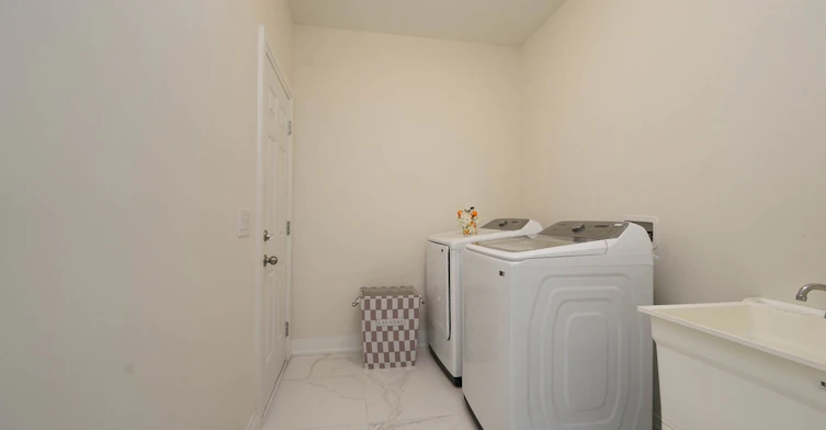 Main Floor-253 Seaview Heights, East Gwillimbury, ON, L9N 0Z1 - 28