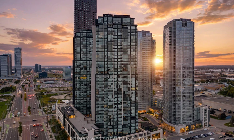 605-2900 Highway 7 N/A