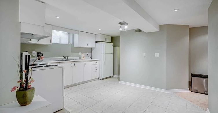 Lower-294 Taylor Mills Drive S, Richmond Hill, ON, L4C 2S6 - 2