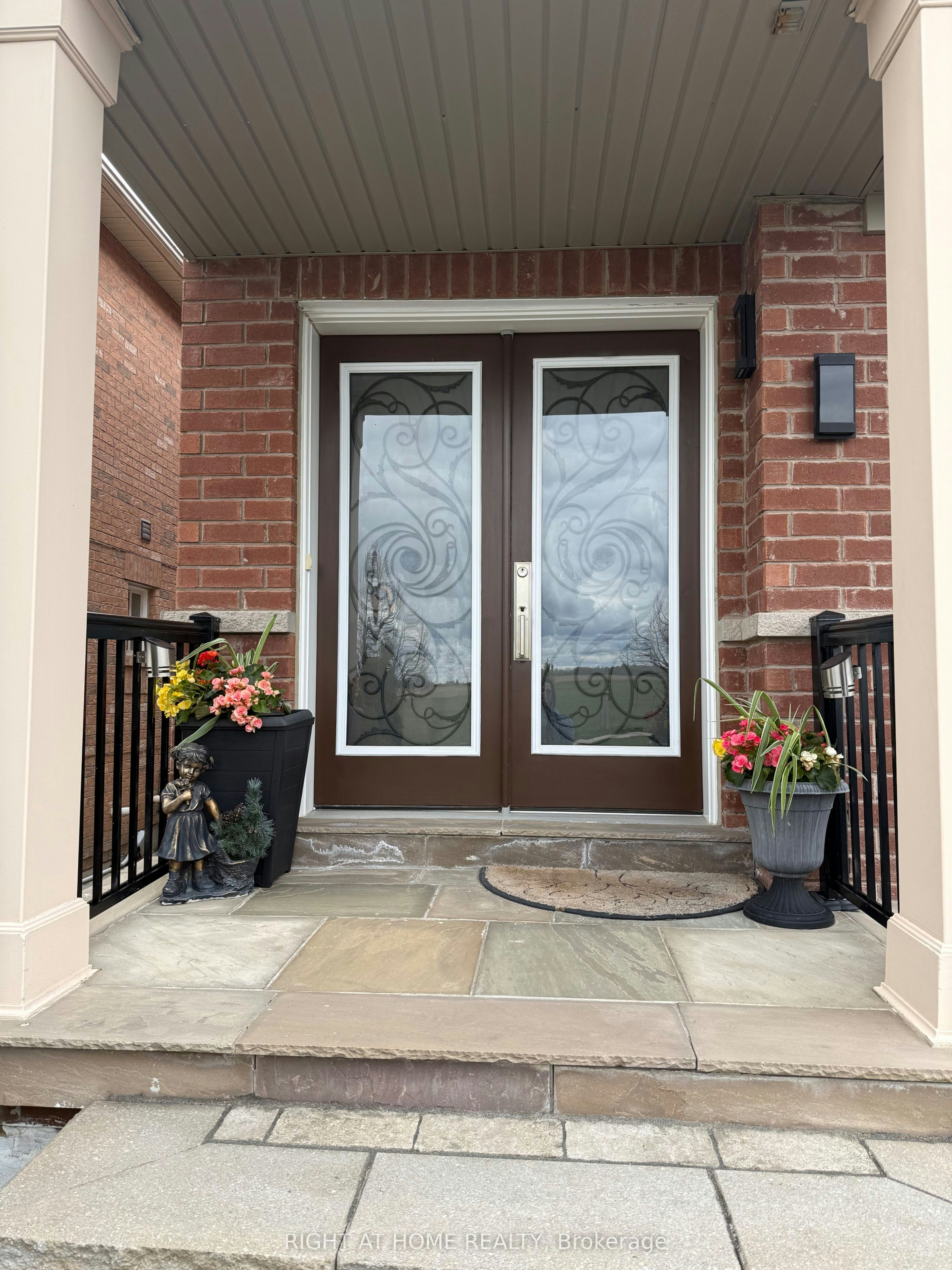 129 Four Seasons Crescent, East Gwillimbury, ON, L9N 0C2