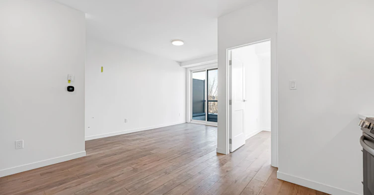 107-3175 Denison Street, Markham, ON, L3S 0E3 - 18