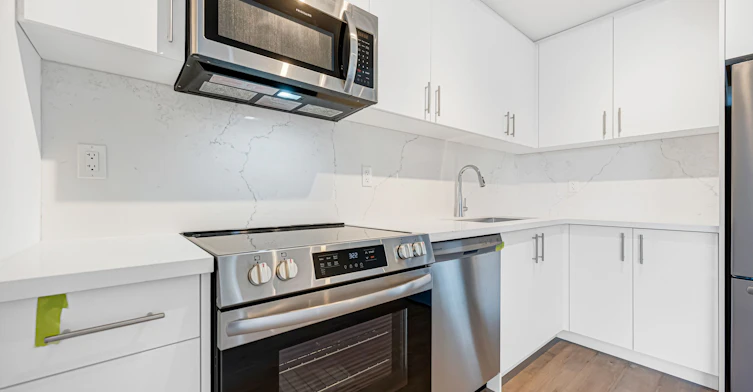 107-3175 Denison Street, Markham, ON, L3S 0E3 - 9