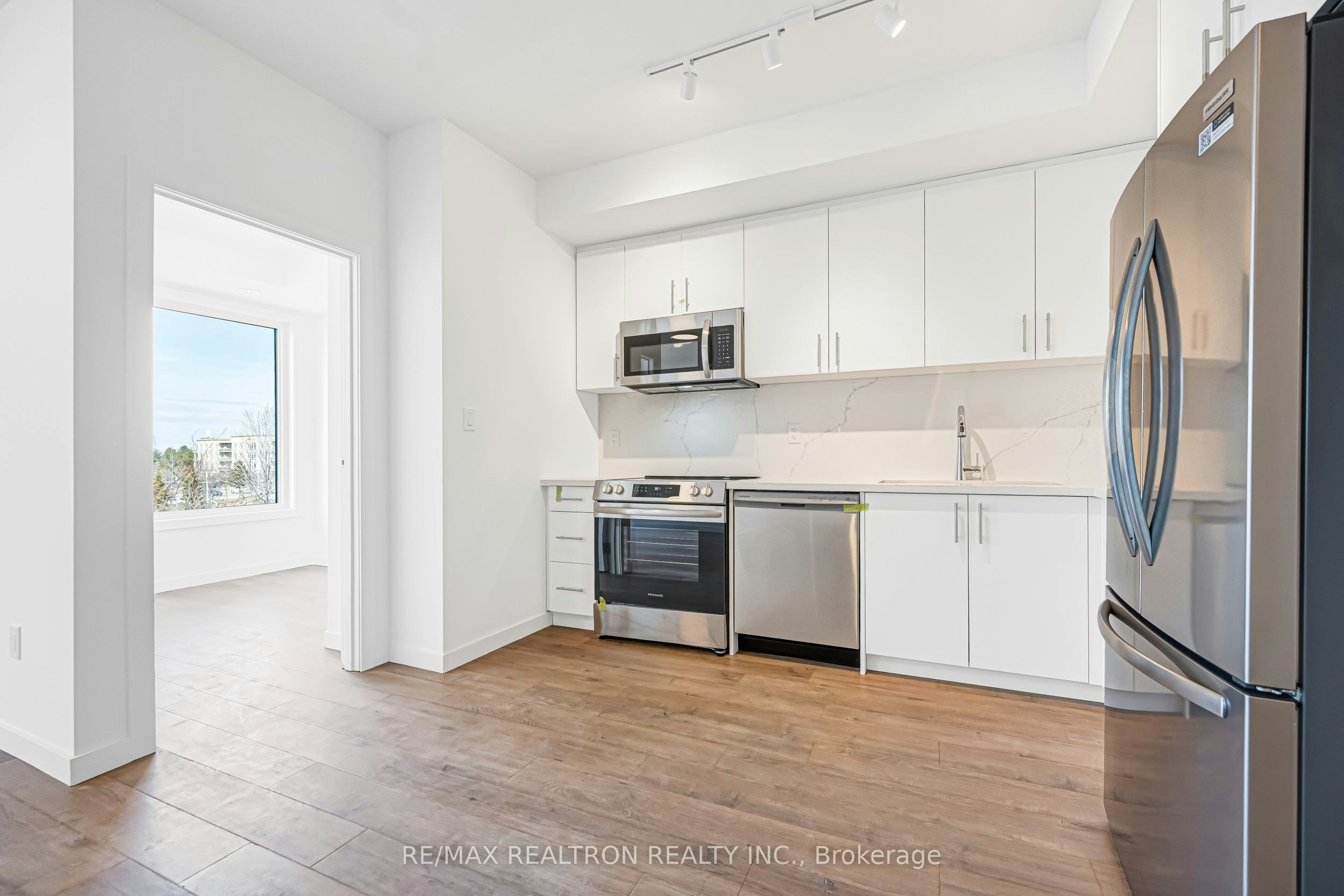 107-3175 Denison Street, Markham, ON, L3S 0E3 - 6
