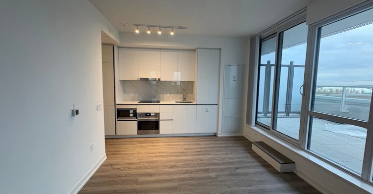 509-8 Interchange Way, Vaughan, ON, L4K 5Z7 - 10