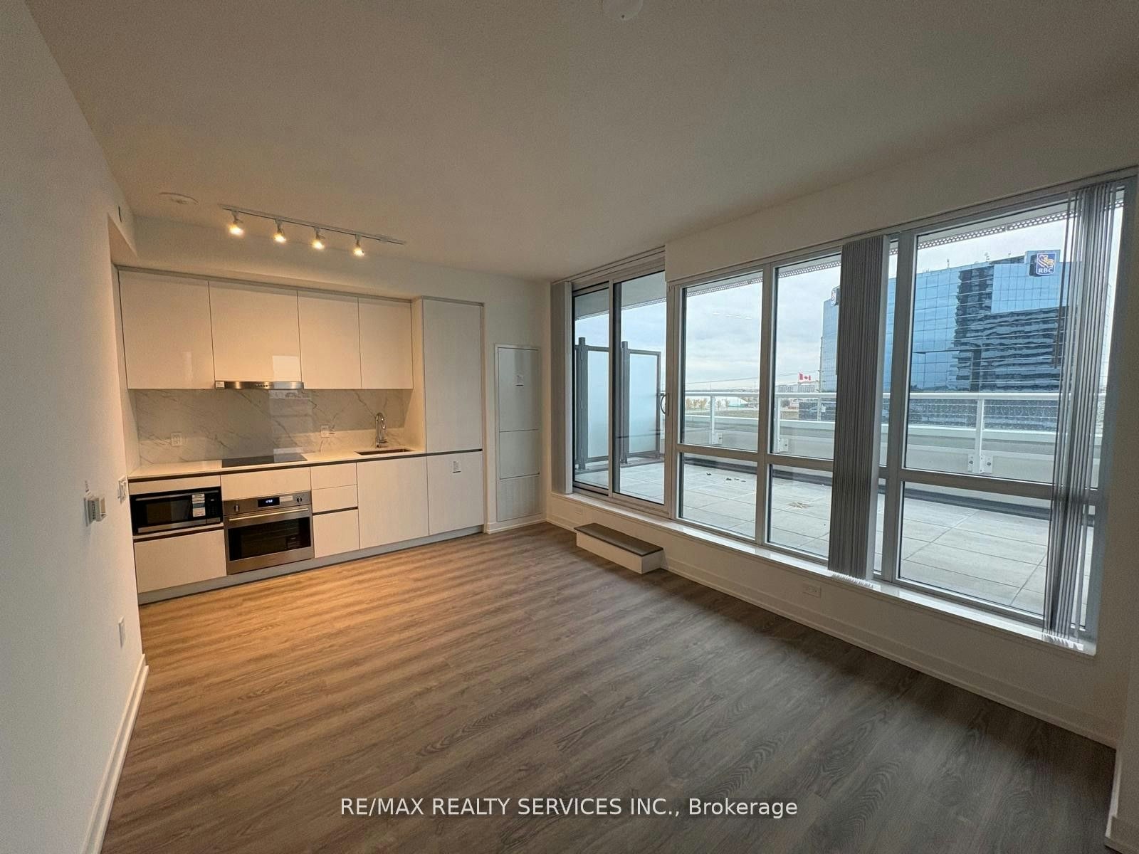 509-8 Interchange Way, Vaughan, ON, L4K 5Z7 - 18
