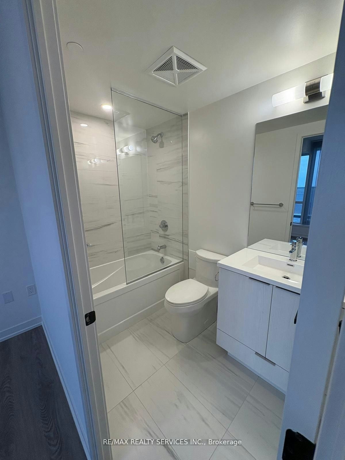 509-8 Interchange Way, Vaughan, ON, L4K 5Z7 - 24