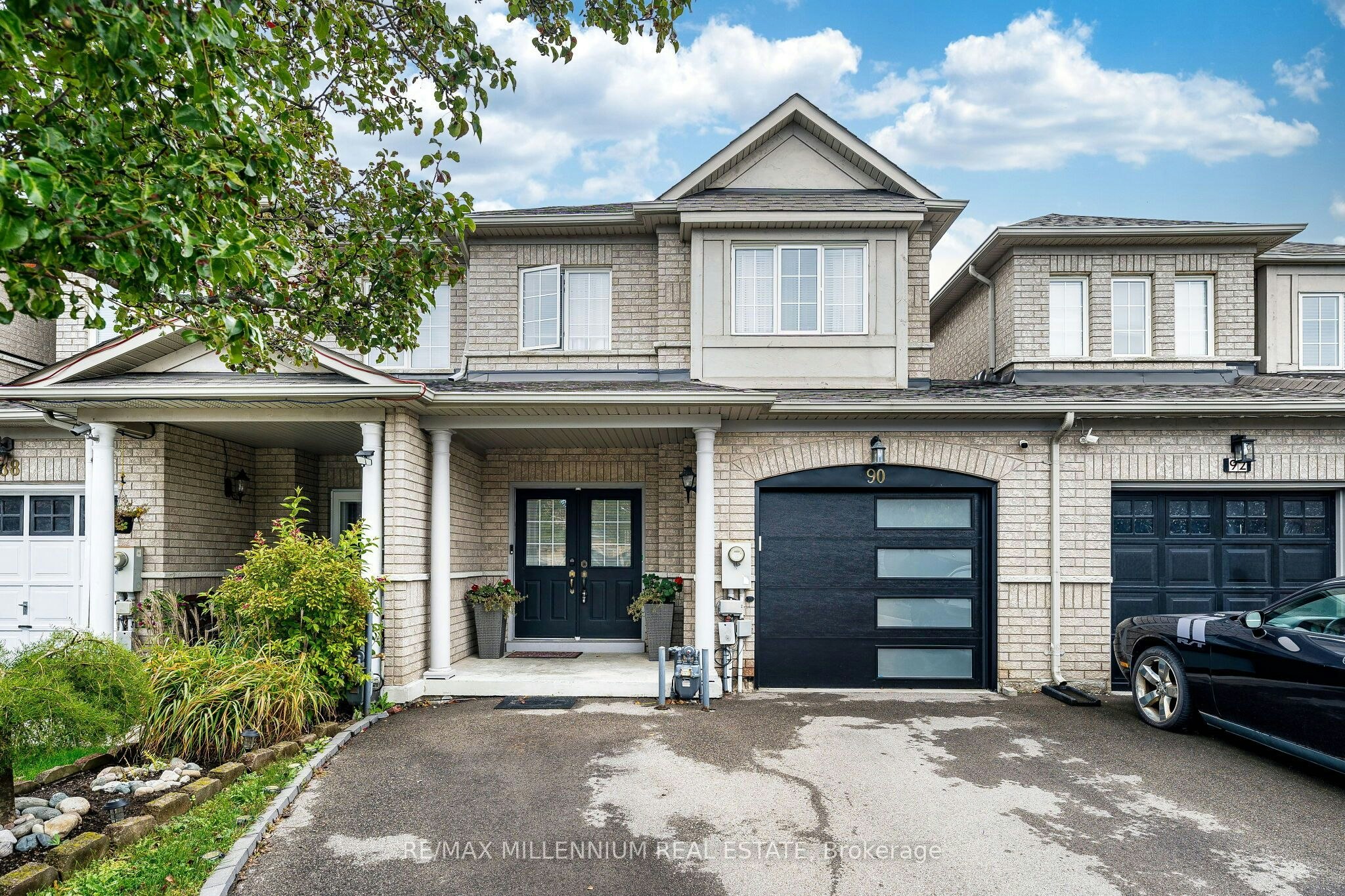 90 Ronan Crescent, Vaughan, ON, L4H 2J6