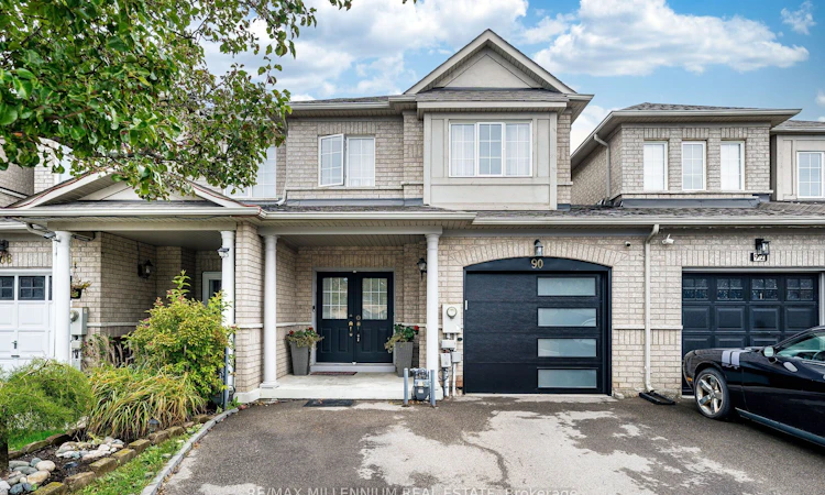 90 Ronan Crescent