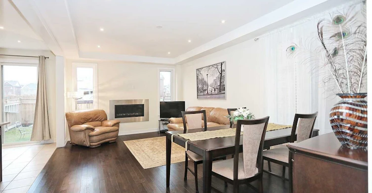 349 Hartwell Way, Aurora, ON, L4G 0W5 - 9