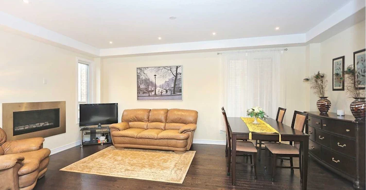 349 Hartwell Way, Aurora, ON, L4G 0W5 - 8