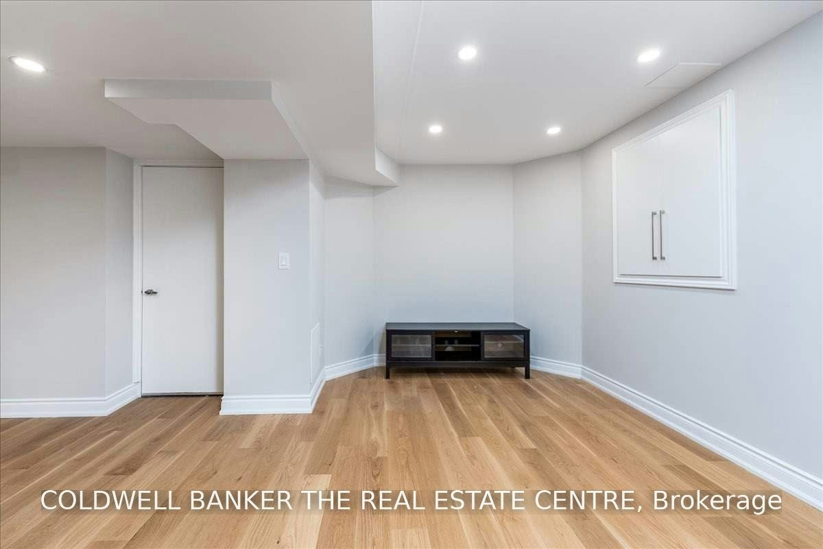 778 Firth Court, Newmarket, ON, L3Y 8H8 - 6