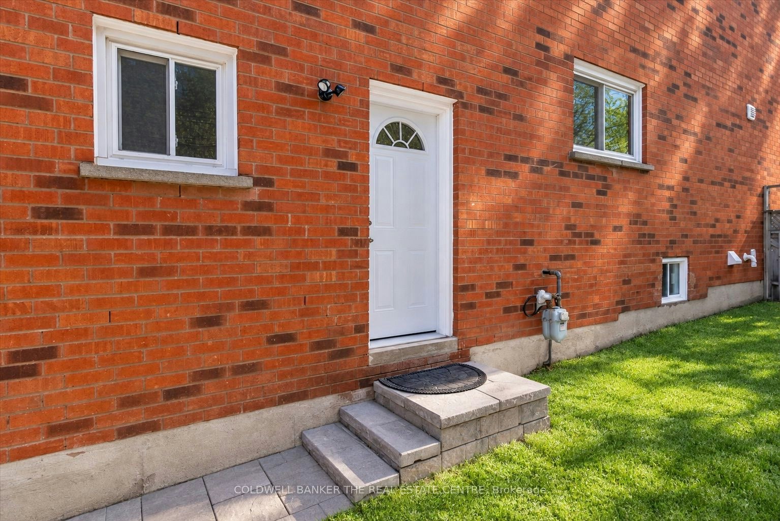778 Firth Court, Newmarket, ON, L3Y 8H8 - 2