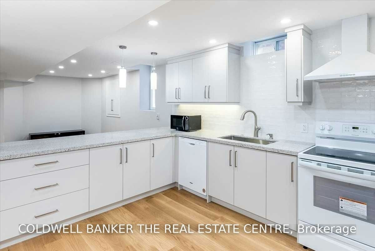 778 Firth Court, Newmarket, ON, L3Y 8H8 - 10