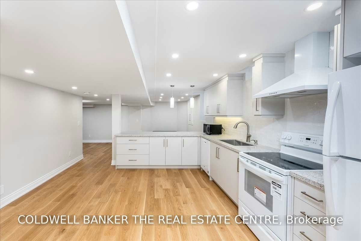 778 Firth Court, Newmarket, ON, L3Y 8H8 - 12