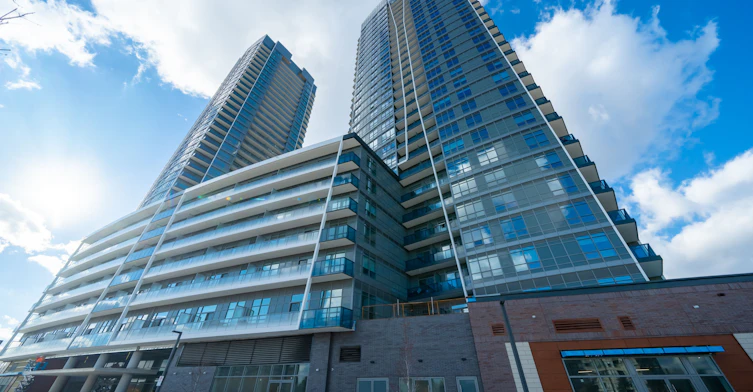 2406-50 Upper Mall Way, Vaughan, ON, L4J 0L8 - 33