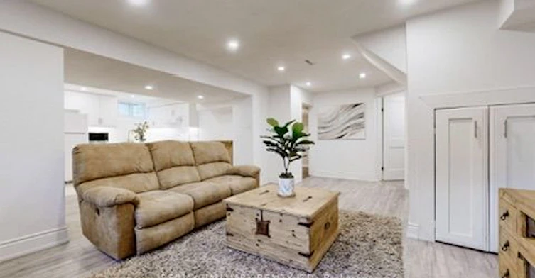 Bsmt-238 Rumble Avenue, Richmond Hill, ON, L4C 4G7 - 6