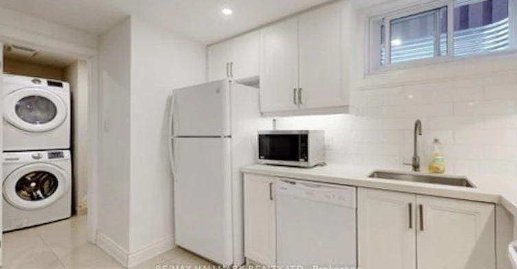 Bsmt-238 Rumble Avenue, Richmond Hill, ON, L4C 4G7 - 11