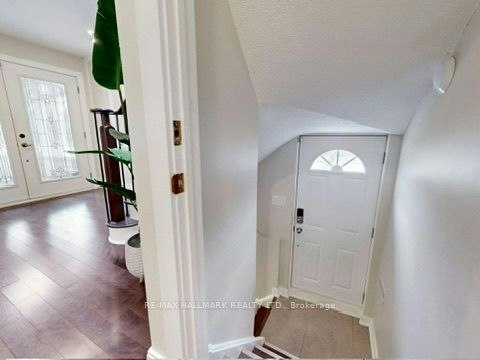 Bsmt-238 Rumble Avenue, Richmond Hill, ON, L4C 4G7 - 2