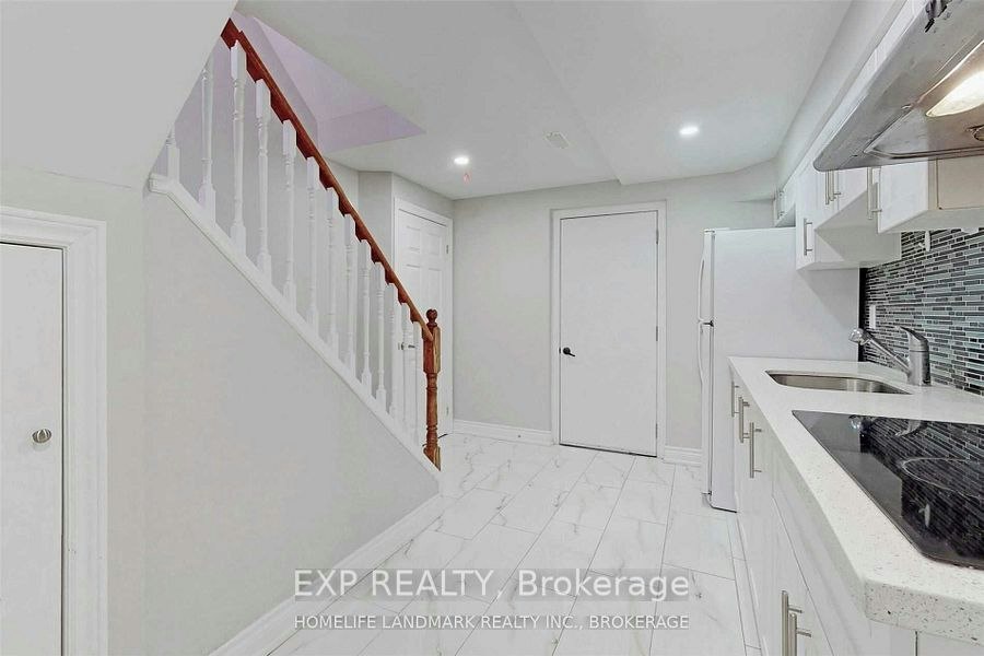 B-172 District Avenue, Vaughan, ON, L6A 0Y3 - 3