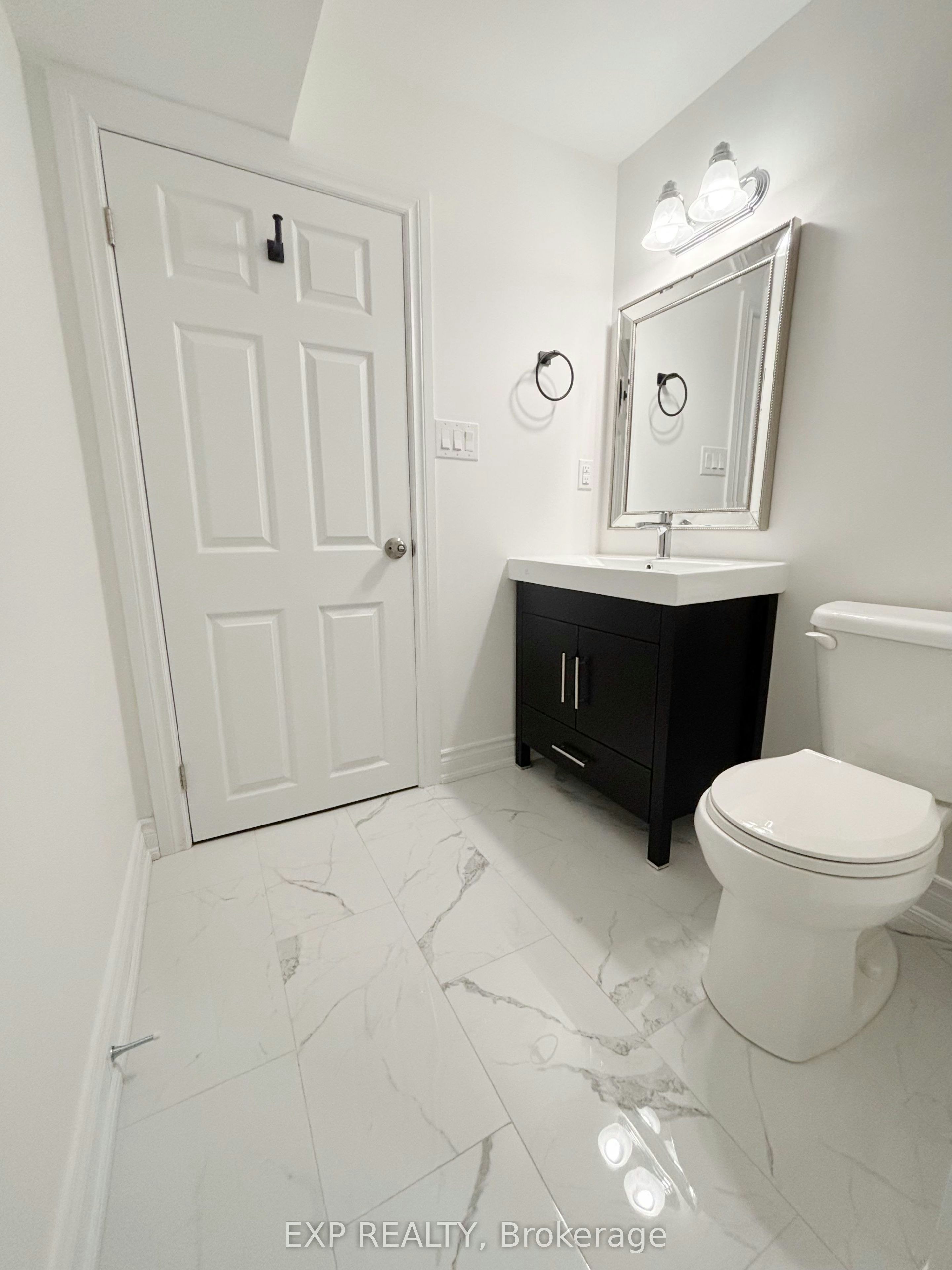 B-172 District Avenue, Vaughan, ON, L6A 0Y3 - 8
